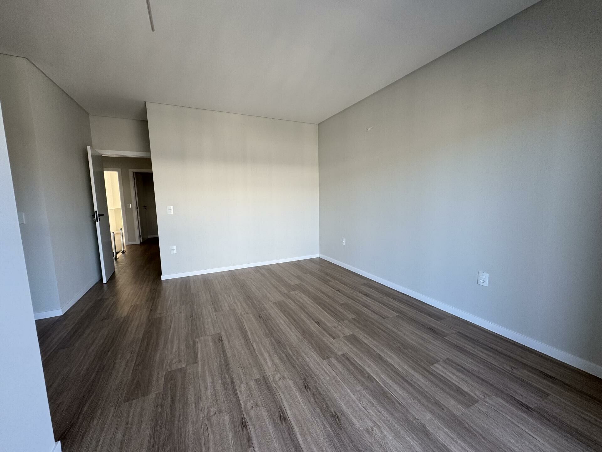 Imagem do Casa geminada alto padrão com piscina e 03 suítes no Bairro Amizade